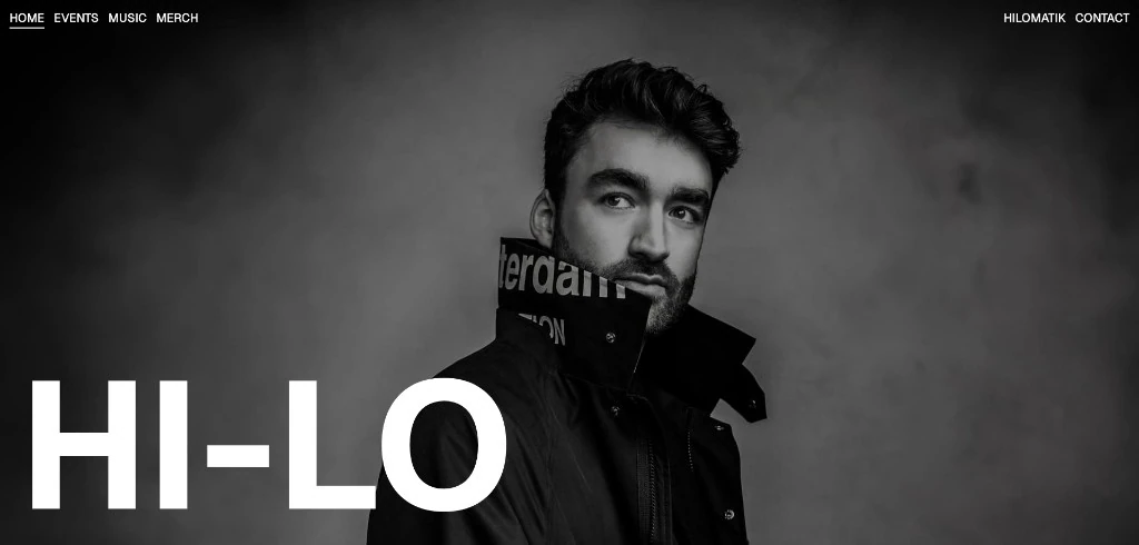 Homepagina van HI-LO, met een zwart-wit portret